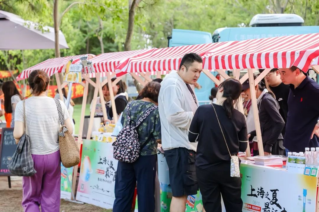 青浦區金澤鎮開展“市民群眾看美麗鄉村”政府開放日活動  .jpg