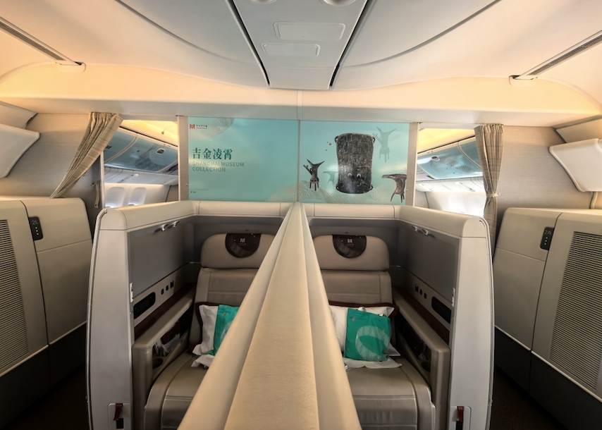 萬米高空欣賞青銅器特展 空中博物館“上博號”起航