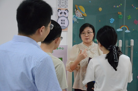 山陽鎮婦聯副主席顧蓓貝詳細講解