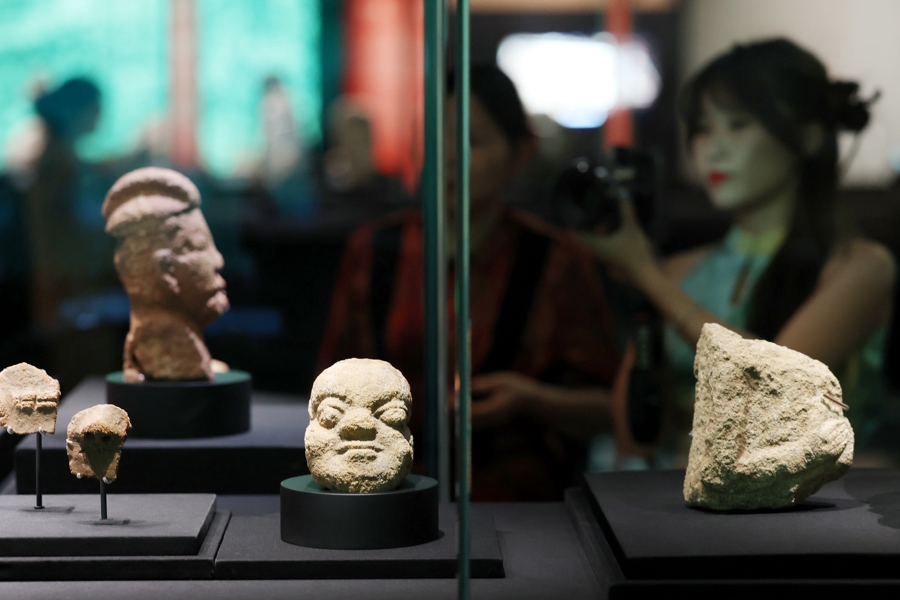 展覽現場展出的珍貴文物.jpg